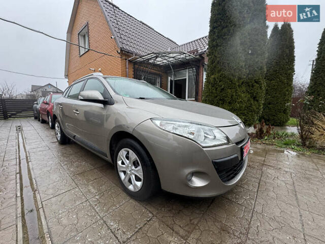 Коричневый Рено Меган, объемом двигателя 1.6 л и пробегом 134 тыс. км за 7499 $, фото 4 на Automoto.ua