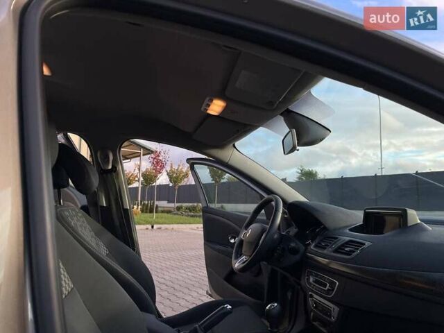 Рено Меган 2012 в Луцке на Automoto.ua Коричневый Рено Меган, объемом двигателя 1.46 л и пробегом 260 тыс. км за 7200 $, фото 19 на Automoto.ua