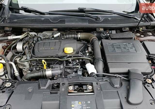 Коричневый Рено Меган, объемом двигателя 1.6 л и пробегом 274 тыс. км за 8700 $, фото 80 на Automoto.ua