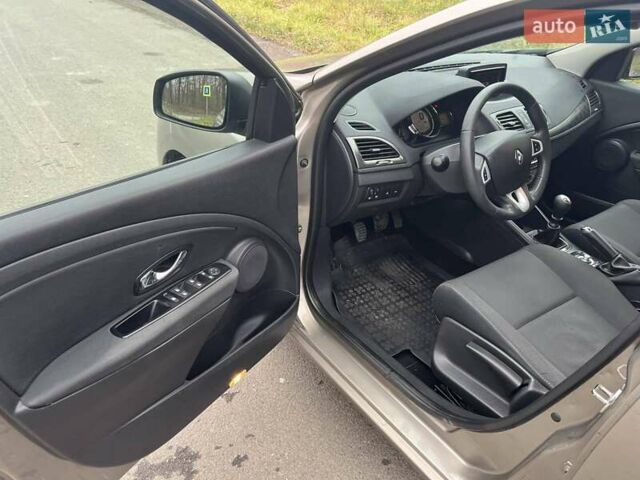 Коричневый Рено Меган, объемом двигателя 1.46 л и пробегом 262 тыс. км за 7850 $, фото 8 на Automoto.ua