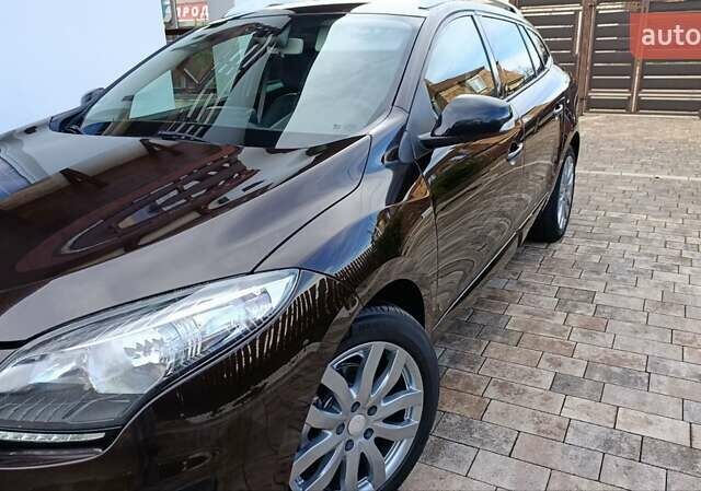 Коричневый Рено Меган, объемом двигателя 1.6 л и пробегом 229 тыс. км за 8700 $, фото 17 на Automoto.ua