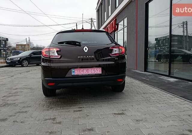 Коричневый Рено Меган, объемом двигателя 1.6 л и пробегом 274 тыс. км за 8700 $, фото 13 на Automoto.ua