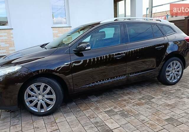 Коричневый Рено Меган, объемом двигателя 1.6 л и пробегом 229 тыс. км за 8700 $, фото 8 на Automoto.ua