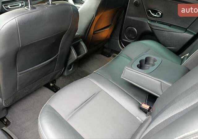 Коричневый Рено Меган, объемом двигателя 1.6 л и пробегом 274 тыс. км за 8700 $, фото 60 на Automoto.ua