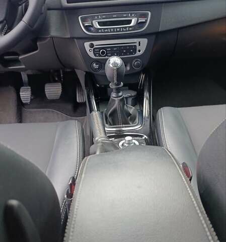 Коричневый Рено Меган, объемом двигателя 1.6 л и пробегом 274 тыс. км за 8700 $, фото 50 на Automoto.ua