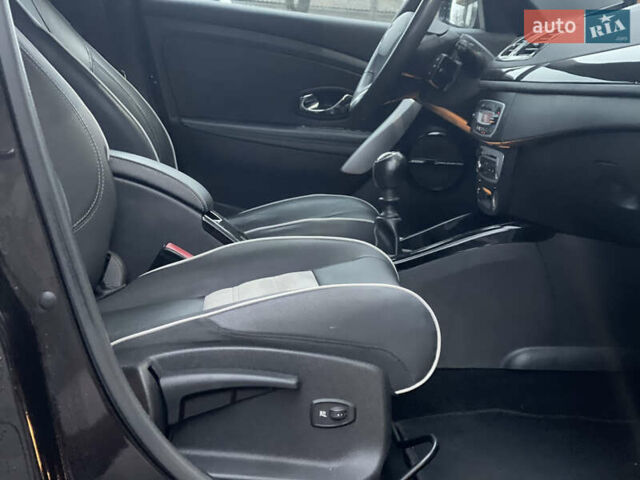 Коричневый Рено Меган, объемом двигателя 1.5 л и пробегом 197 тыс. км за 9200 $, фото 31 на Automoto.ua