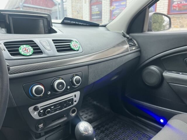 Коричневый Рено Меган, объемом двигателя 1.5 л и пробегом 380 тыс. км за 6700 $, фото 15 на Automoto.ua