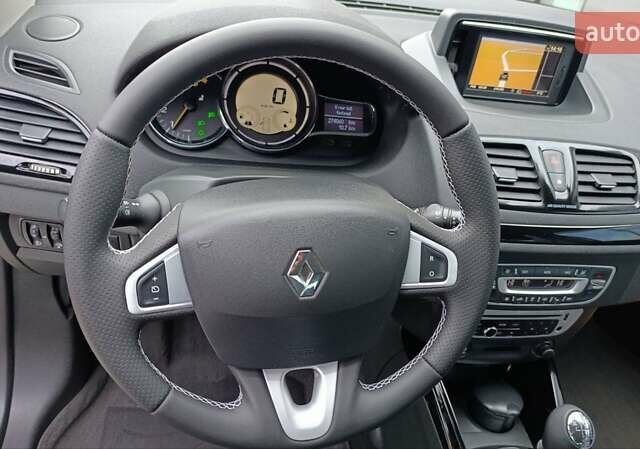 Коричневый Рено Меган, объемом двигателя 1.6 л и пробегом 274 тыс. км за 8700 $, фото 55 на Automoto.ua