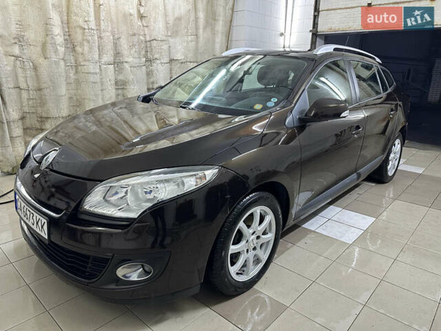 Коричневый Рено Меган, объемом двигателя 1.46 л и пробегом 248 тыс. км за 7250 $, фото 8 на Automoto.ua