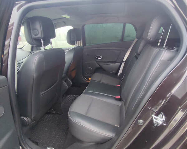 Коричневый Рено Меган, объемом двигателя 1.5 л и пробегом 287 тыс. км за 9100 $, фото 4 на Automoto.ua