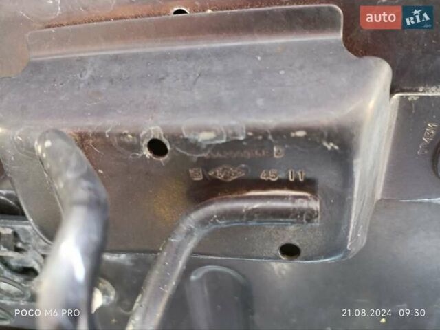 Коричневый Рено Меган, объемом двигателя 2 л и пробегом 288 тыс. км за 8999 $, фото 29 на Automoto.ua