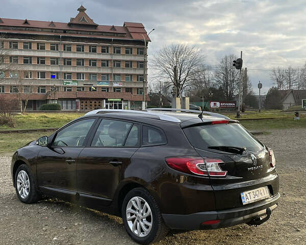 Коричневый Рено Меган, объемом двигателя 1.2 л и пробегом 187 тыс. км за 7800 $, фото 4 на Automoto.ua