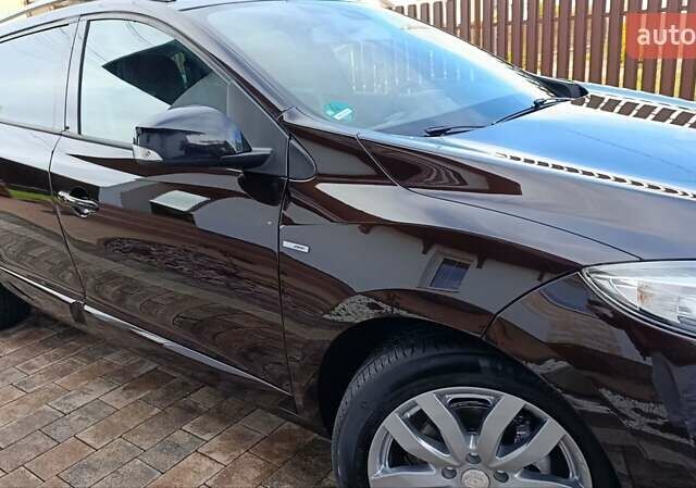 Коричневый Рено Меган, объемом двигателя 1.6 л и пробегом 229 тыс. км за 8700 $, фото 25 на Automoto.ua