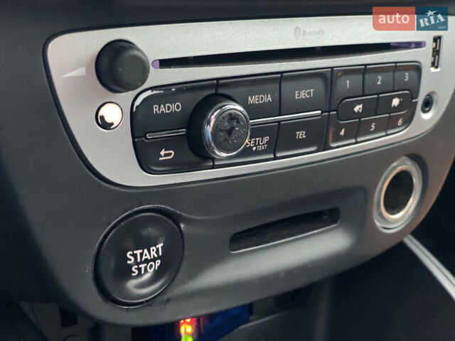 Коричневий Рено Меган, об'ємом двигуна 1.46 л та пробігом 314 тис. км за 8300 $, фото 38 на Automoto.ua