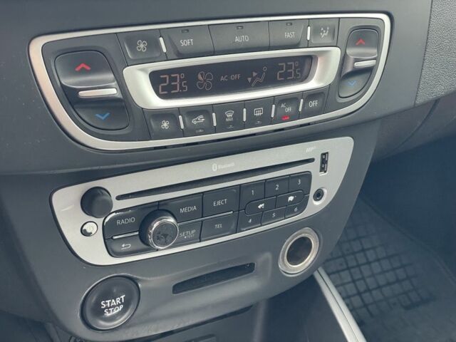 Коричневый Рено Меган, объемом двигателя 1.5 л и пробегом 311 тыс. км за 8200 $, фото 6 на Automoto.ua