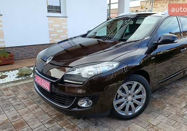 Коричневый Рено Меган, объемом двигателя 1.6 л и пробегом 229 тыс. км за 8700 $, фото 5 на Automoto.ua