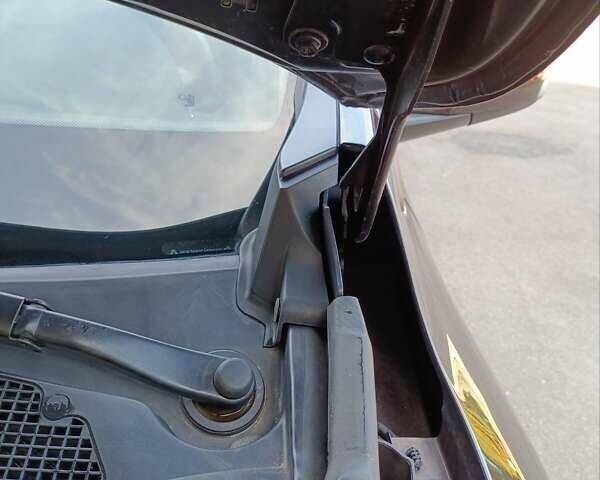 Коричневый Рено Меган, объемом двигателя 2 л и пробегом 288 тыс. км за 8999 $, фото 32 на Automoto.ua