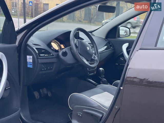 Коричневый Рено Меган, объемом двигателя 1.5 л и пробегом 197 тыс. км за 8950 $, фото 32 на Automoto.ua