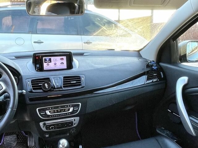 Коричневый Рено Меган, объемом двигателя 1.5 л и пробегом 244 тыс. км за 8600 $, фото 22 на Automoto.ua