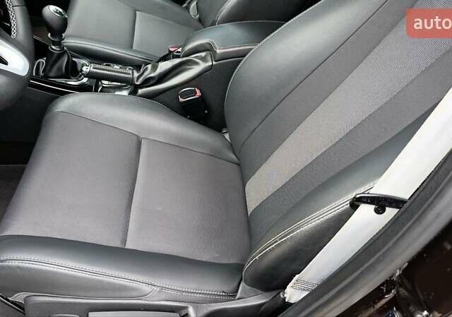 Коричневый Рено Меган, объемом двигателя 1.6 л и пробегом 274 тыс. км за 8700 $, фото 43 на Automoto.ua