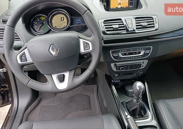 Коричневый Рено Меган, объемом двигателя 1.6 л и пробегом 274 тыс. км за 8700 $, фото 46 на Automoto.ua