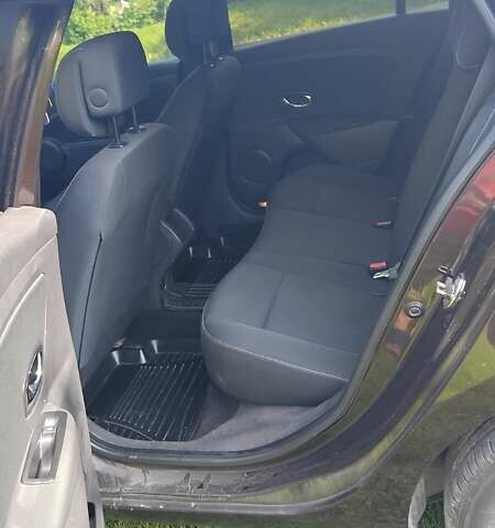 Коричневый Рено Меган, объемом двигателя 1.46 л и пробегом 355 тыс. км за 7600 $, фото 15 на Automoto.ua