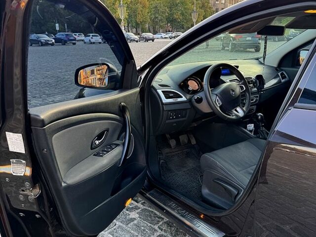 Коричневый Рено Меган, объемом двигателя 1.5 л и пробегом 229 тыс. км за 7500 $, фото 7 на Automoto.ua