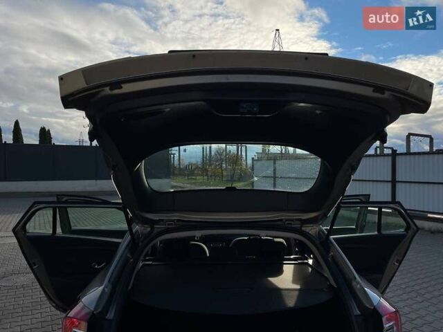 Рено Меган 2012 в Луцке на Automoto.ua Коричневый Рено Меган, объемом двигателя 1.46 л и пробегом 260 тыс. км за 7200 $, фото 27 на Automoto.ua