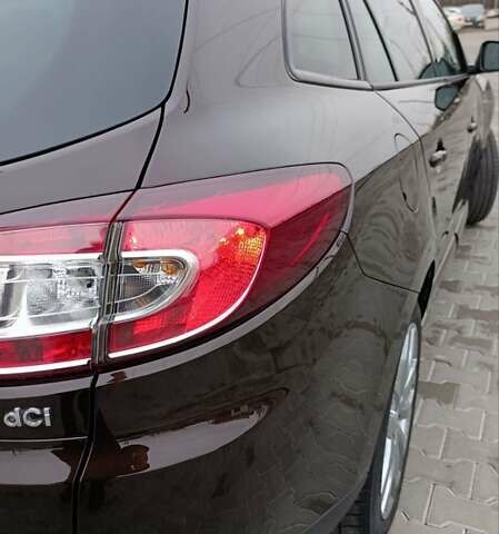 Коричневый Рено Меган, объемом двигателя 1.6 л и пробегом 274 тыс. км за 8700 $, фото 31 на Automoto.ua