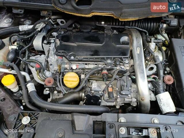 Коричневый Рено Меган, объемом двигателя 2 л и пробегом 288 тыс. км за 8999 $, фото 30 на Automoto.ua