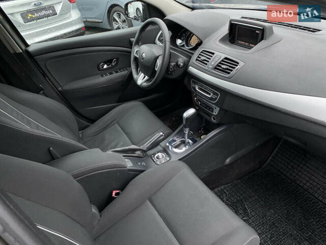 Коричневий Рено Меган, об'ємом двигуна 1.46 л та пробігом 314 тис. км за 8300 $, фото 66 на Automoto.ua