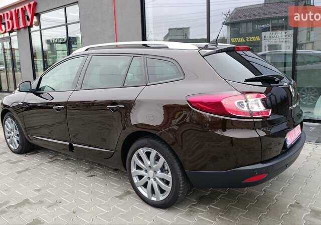 Коричневый Рено Меган, объемом двигателя 1.6 л и пробегом 274 тыс. км за 8700 $, фото 22 на Automoto.ua