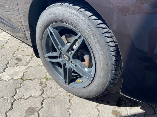 Рено Меган 2012 в Черновцах на Automoto.ua Коричневый Рено Меган, объемом двигателя 1.5 л и пробегом 331 тыс. км за 8800 $, фото 1 на Automoto.ua