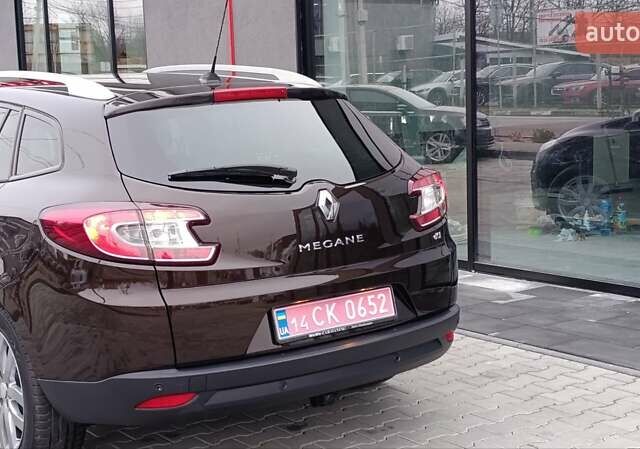 Коричневый Рено Меган, объемом двигателя 1.6 л и пробегом 274 тыс. км за 8700 $, фото 11 на Automoto.ua