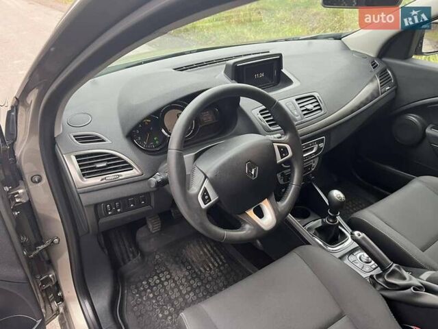 Коричневый Рено Меган, объемом двигателя 1.46 л и пробегом 262 тыс. км за 7850 $, фото 9 на Automoto.ua