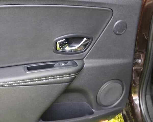 Коричневый Рено Меган, объемом двигателя 1.5 л и пробегом 239 тыс. км за 9000 $, фото 34 на Automoto.ua