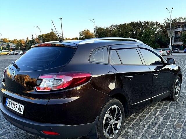 Коричневый Рено Меган, объемом двигателя 1.5 л и пробегом 229 тыс. км за 7500 $, фото 3 на Automoto.ua