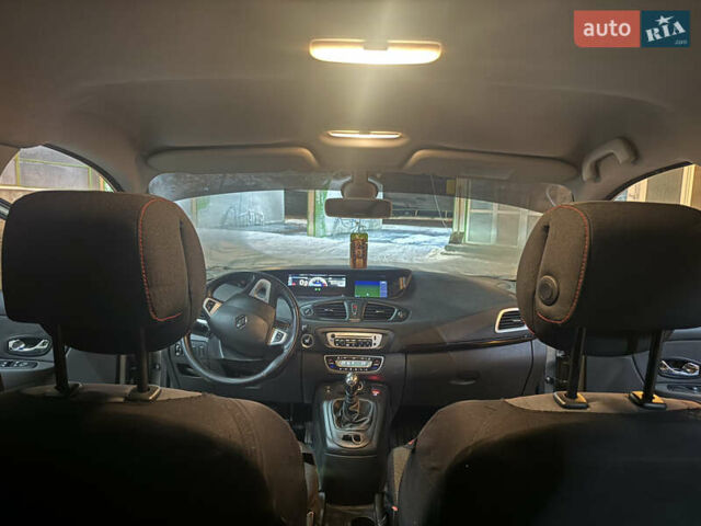 Коричневий Рено Меган, об'ємом двигуна 1.46 л та пробігом 248 тис. км за 7350 $, фото 18 на Automoto.ua