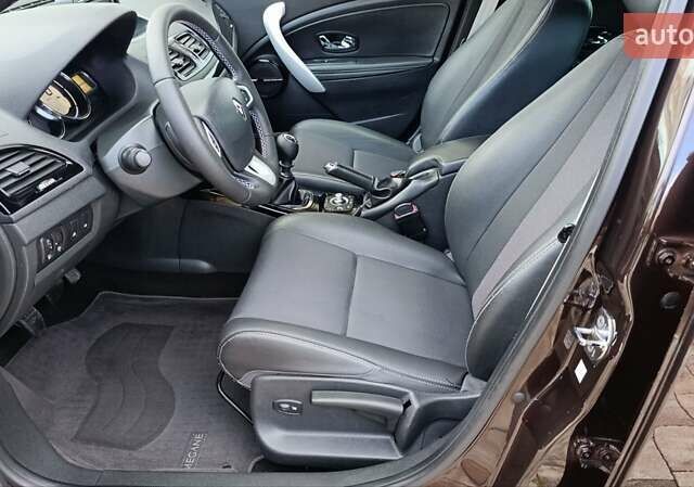 Коричневый Рено Меган, объемом двигателя 1.6 л и пробегом 229 тыс. км за 8700 $, фото 40 на Automoto.ua