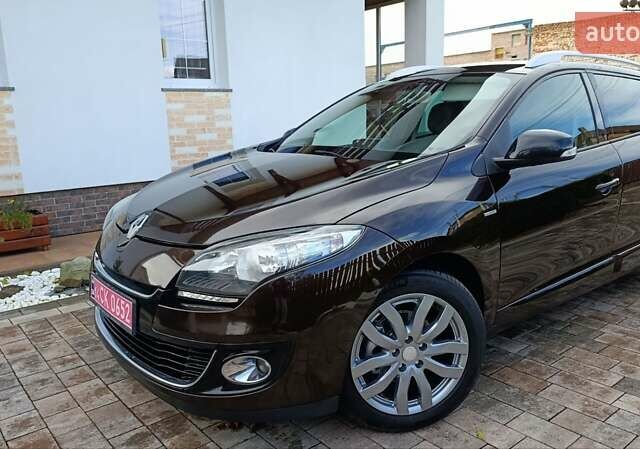 Коричневый Рено Меган, объемом двигателя 1.6 л и пробегом 229 тыс. км за 8700 $, фото 3 на Automoto.ua