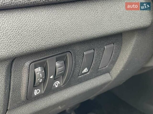 Коричневый Рено Меган, объемом двигателя 1.5 л и пробегом 311 тыс. км за 8200 $, фото 4 на Automoto.ua