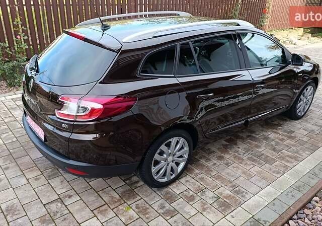 Коричневый Рено Меган, объемом двигателя 1.6 л и пробегом 229 тыс. км за 8700 $, фото 92 на Automoto.ua