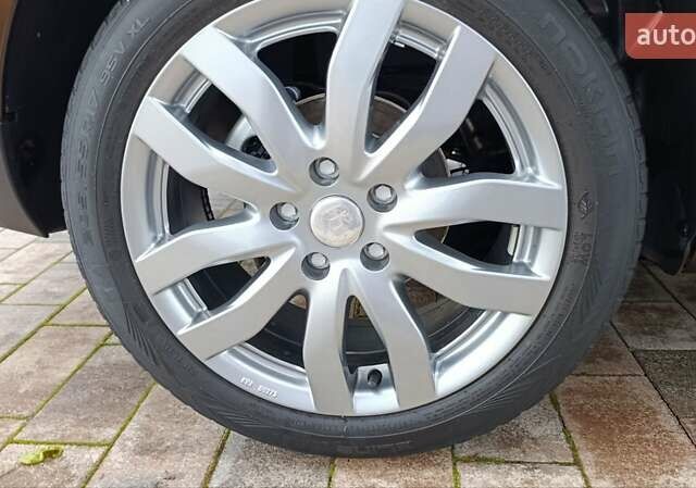 Коричневый Рено Меган, объемом двигателя 1.6 л и пробегом 229 тыс. км за 8700 $, фото 39 на Automoto.ua