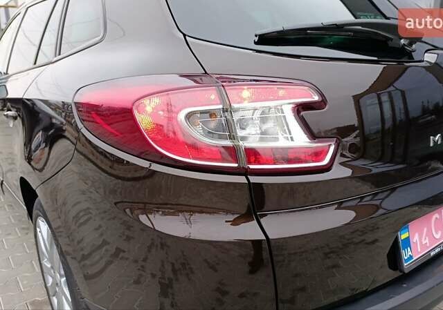 Коричневый Рено Меган, объемом двигателя 1.6 л и пробегом 274 тыс. км за 8700 $, фото 20 на Automoto.ua