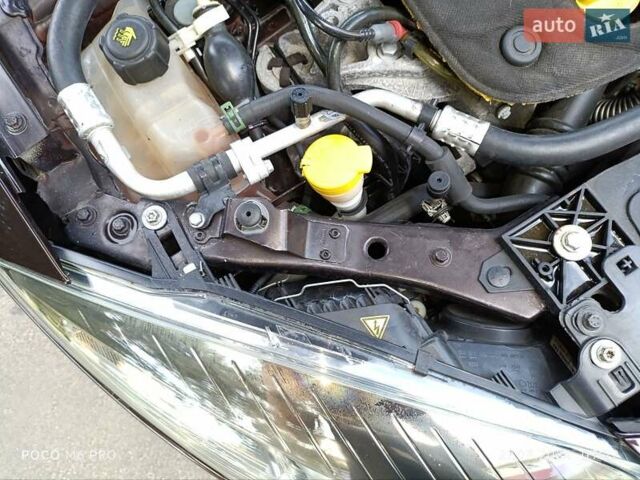 Коричневый Рено Меган, объемом двигателя 2 л и пробегом 288 тыс. км за 8999 $, фото 6 на Automoto.ua