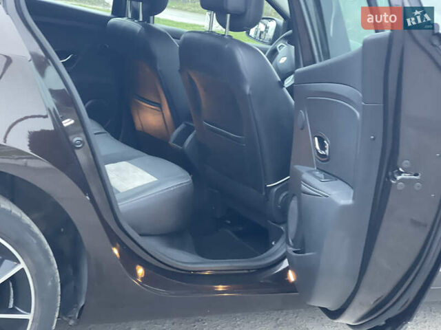 Коричневий Рено Меган, об'ємом двигуна 1.5 л та пробігом 197 тис. км за 8950 $, фото 41 на Automoto.ua