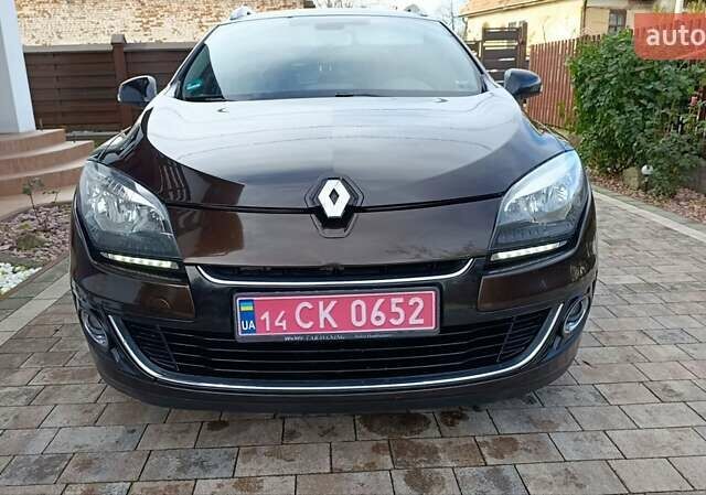 Коричневый Рено Меган, объемом двигателя 1.6 л и пробегом 229 тыс. км за 8700 $, фото 33 на Automoto.ua