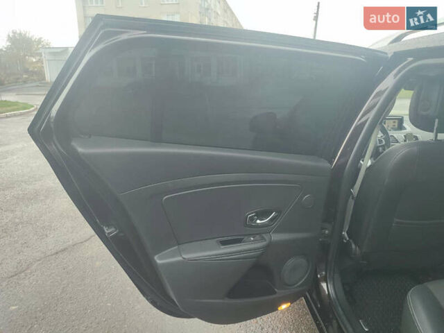 Коричневый Рено Меган, объемом двигателя 1.5 л и пробегом 287 тыс. км за 9100 $, фото 5 на Automoto.ua