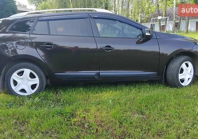 Коричневый Рено Меган, объемом двигателя 1.46 л и пробегом 355 тыс. км за 7600 $, фото 17 на Automoto.ua