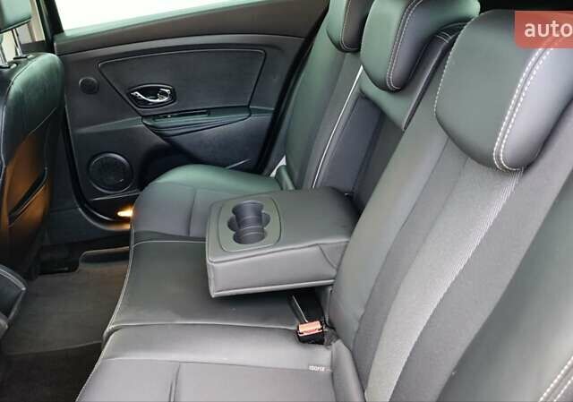 Коричневый Рено Меган, объемом двигателя 1.6 л и пробегом 229 тыс. км за 8700 $, фото 64 на Automoto.ua